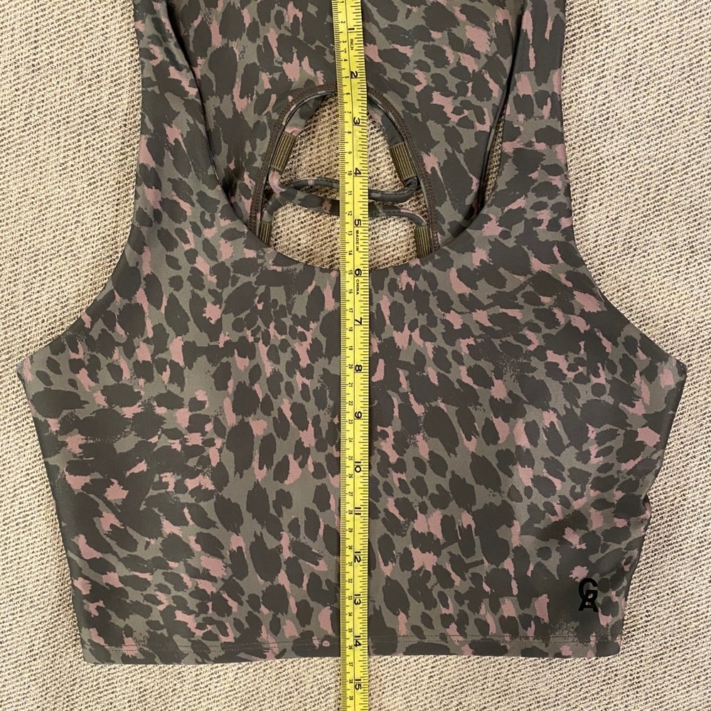 Sports bra ferocious crisscross by Good American - Picture 12 of 14